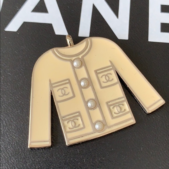 Chanel keychain - Picture 2 of 2